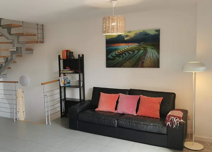 Modern Seafront Flat With A Private Garage